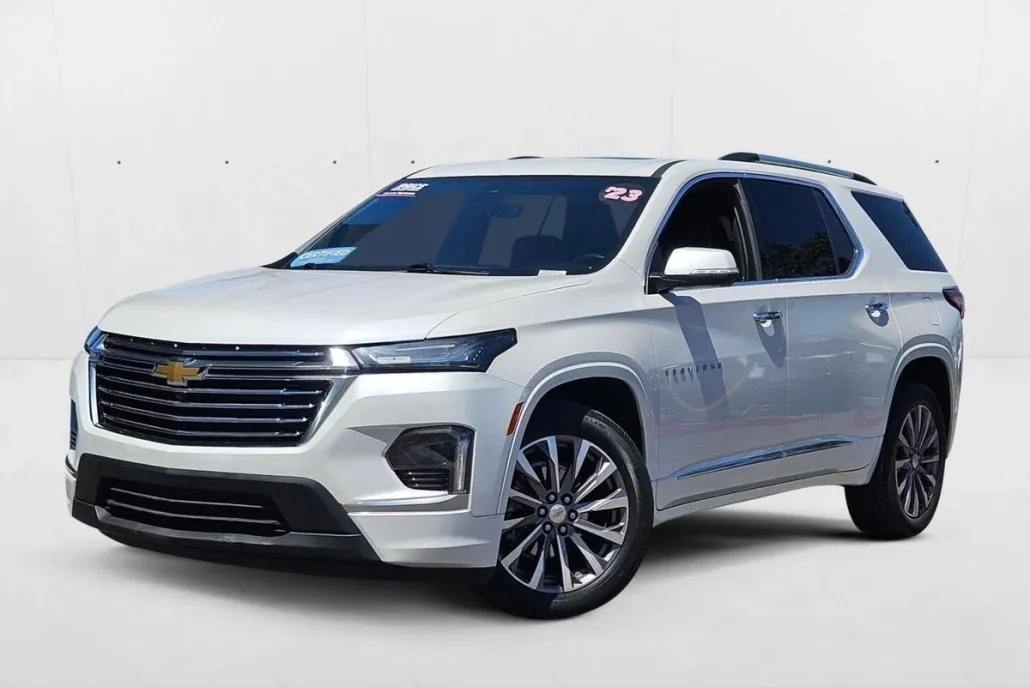 2023 Chevrolet Traverse Premier photo 1