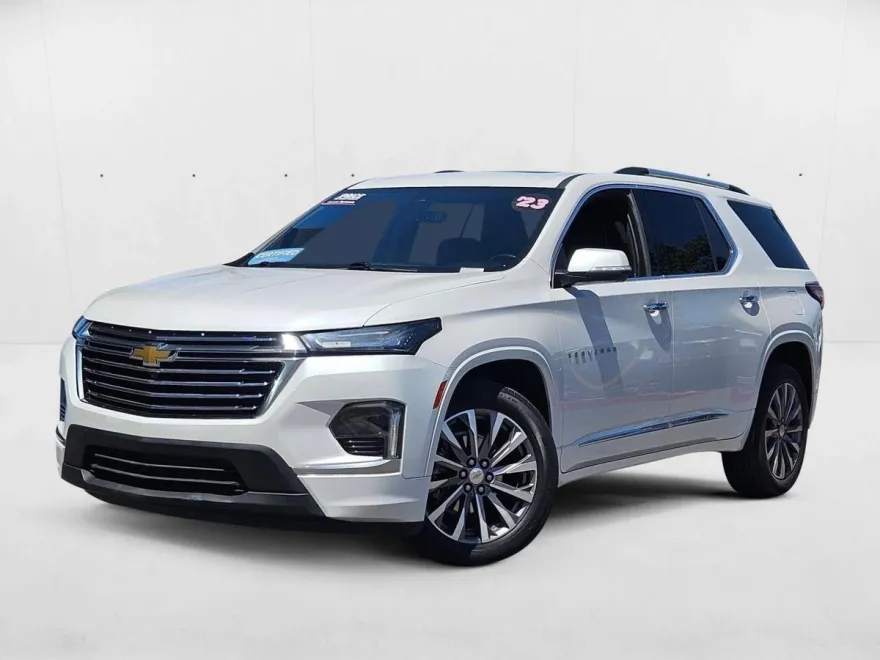 2023 Chevrolet Traverse Premier photo 1