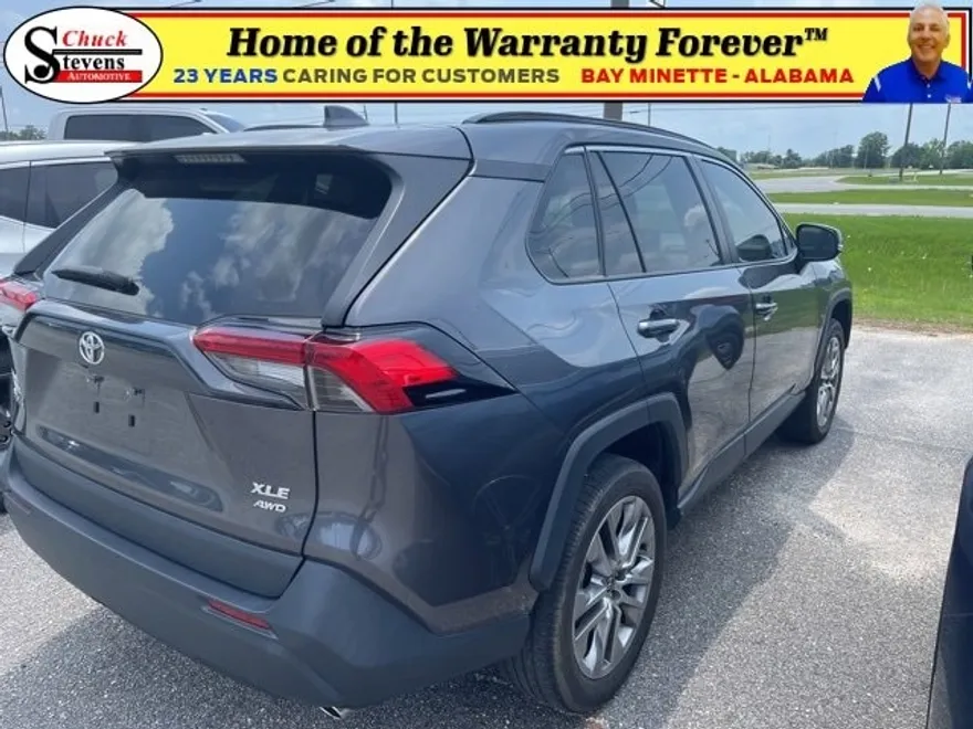 2022 Toyota RAV4 XLE Premium photo 1