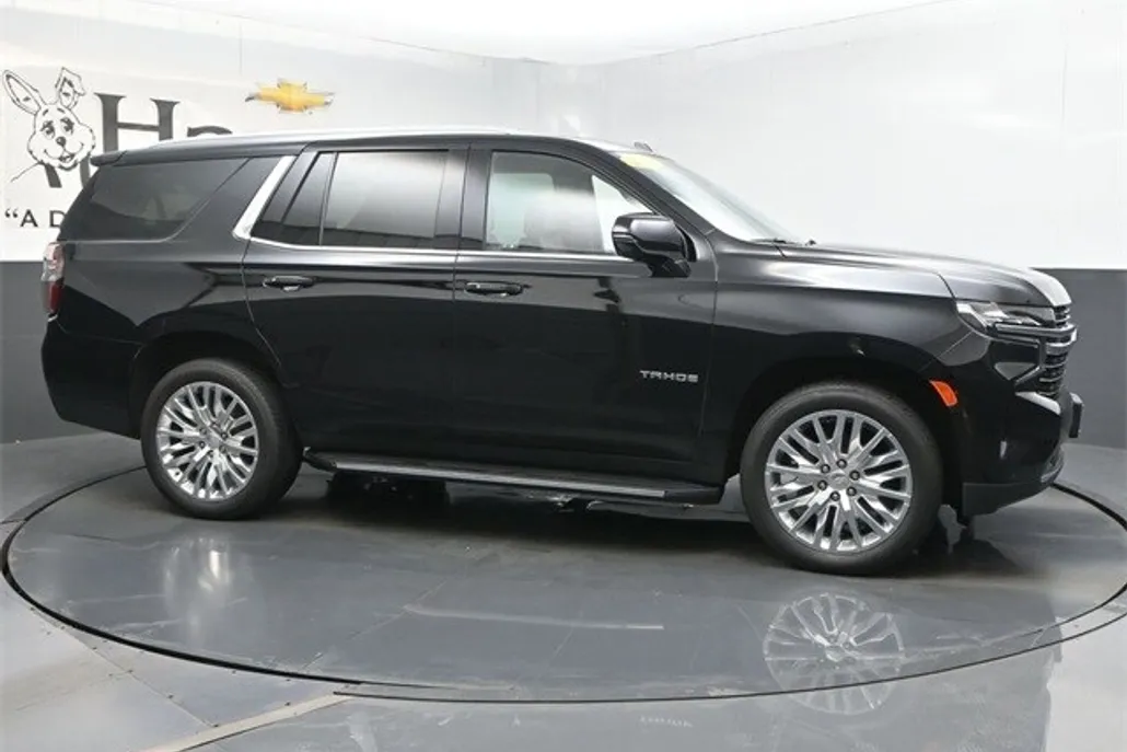 2023 Chevrolet Tahoe LT photo 1