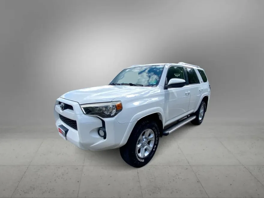 2014 Toyota 4Runner SR5 photo 1