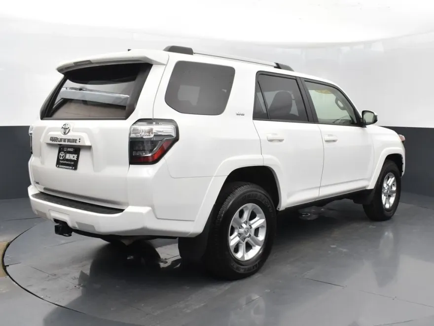 2024 Toyota 4Runner SR5 photo 7