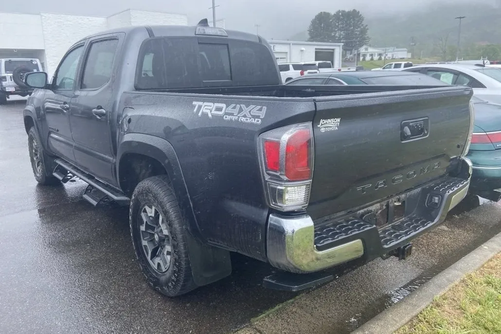 2023 Toyota Tacoma TRD Sport V6 photo 1