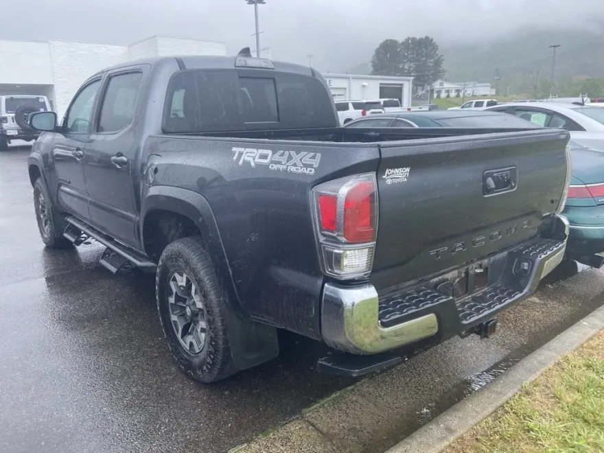 2023 Toyota Tacoma TRD Sport V6 photo 1