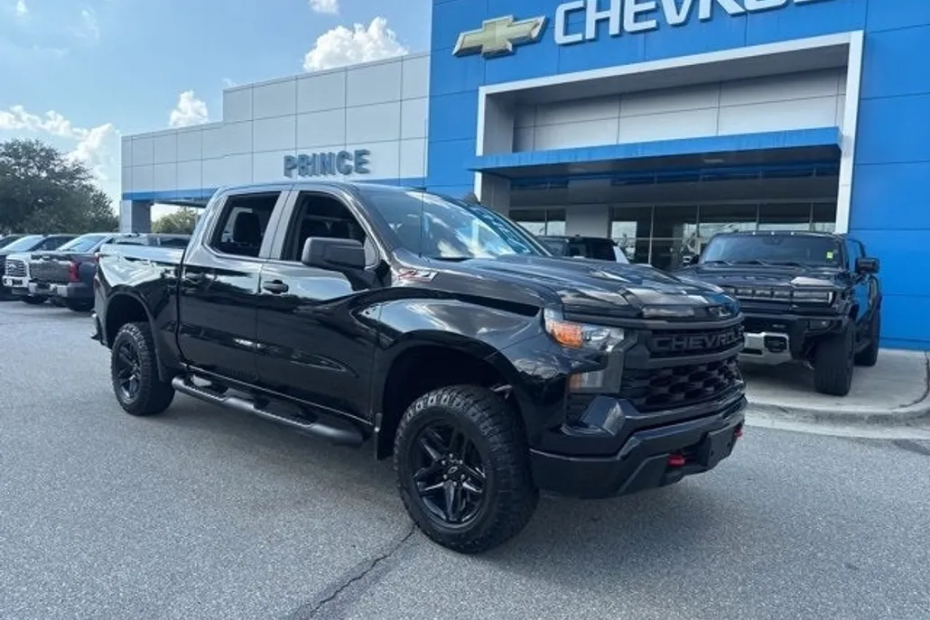2023 Chevrolet Silverado 1500 Custom Trail Boss photo 1