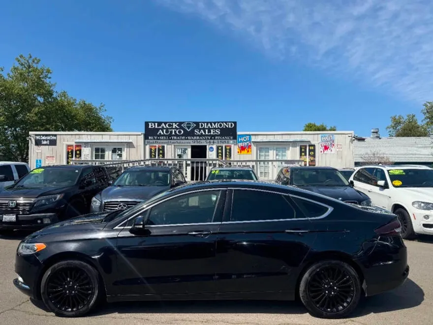 2017 Ford Fusion SE photo 1