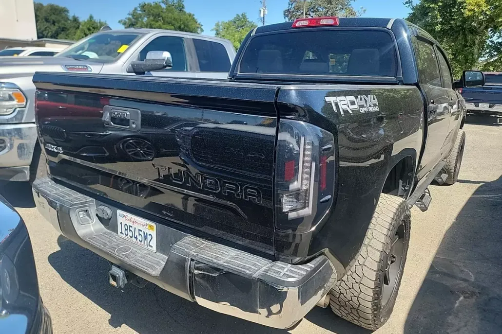 2018 Toyota Tundra SR5 photo 1