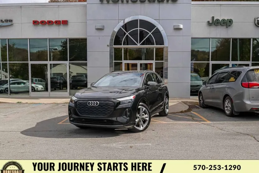 2025 Audi Q4 55 E-tron Premium Plus photo 1