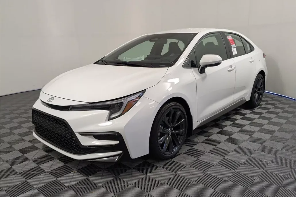 2026 Toyota Corolla SE photo 1