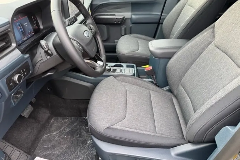 2025 Ford Maverick XLT photo 1