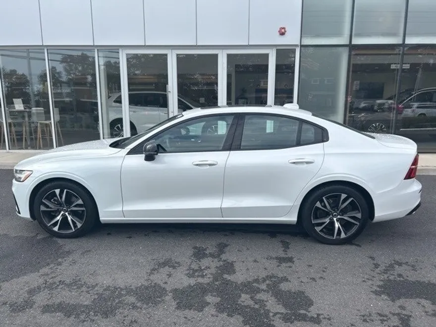 2024 Volvo S60 B5 Core photo 1