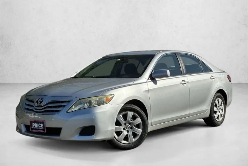 2011 Toyota Camry Base photo 1