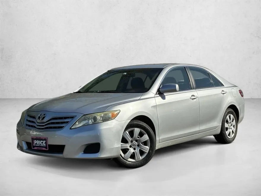 2011 Toyota Camry Base photo 1