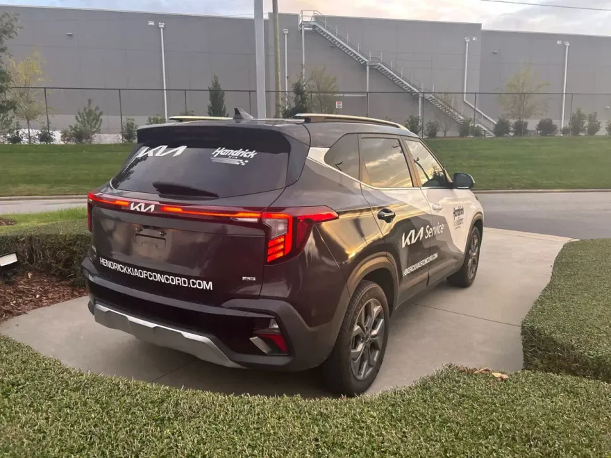 2024 Kia Seltos S photo 1