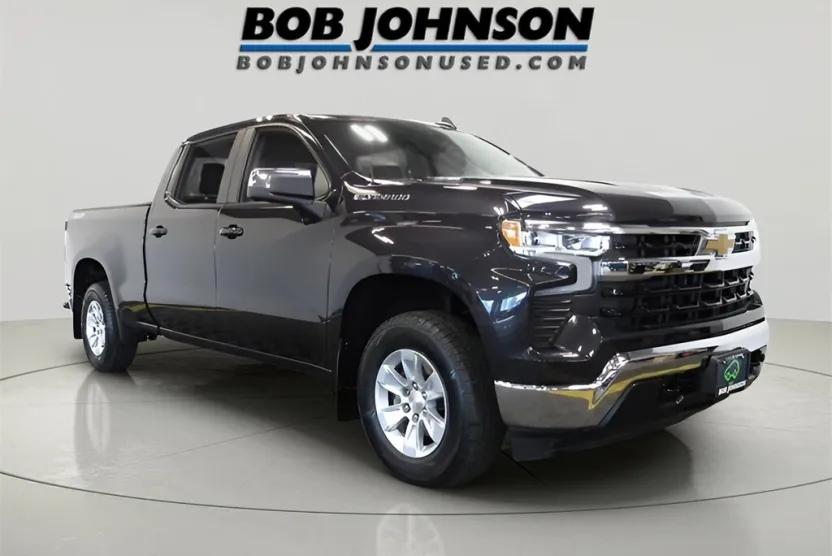 2022 Chevrolet Silverado 1500 LT photo 1