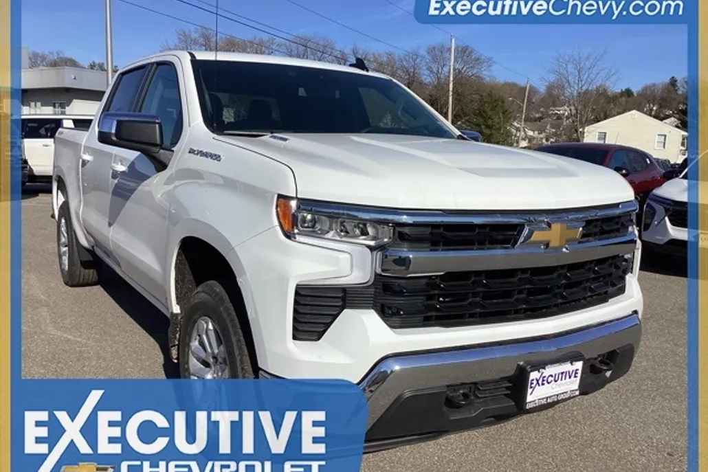 2025 Chevrolet Silverado 1500 LT photo 1