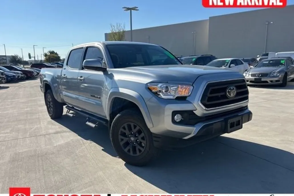 2023 Toyota Tacoma SR5 photo 1