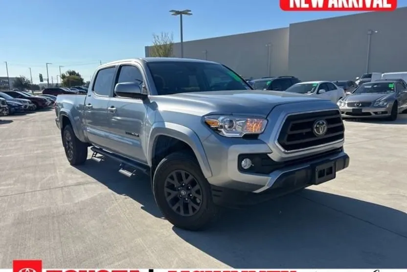 2023 Toyota Tacoma SR5 photo 1