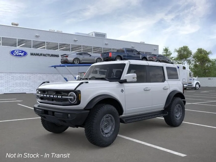 2025 Ford Bronco Outer Banks photo 1