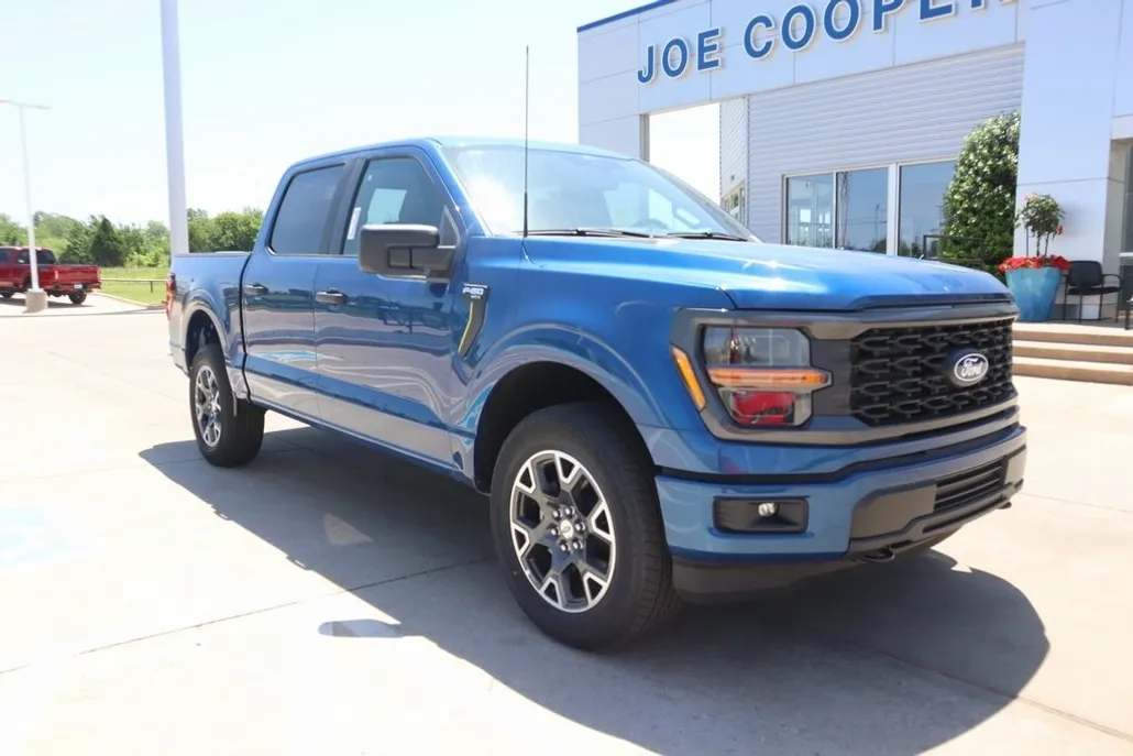 2025 Ford F-150 STX photo 1