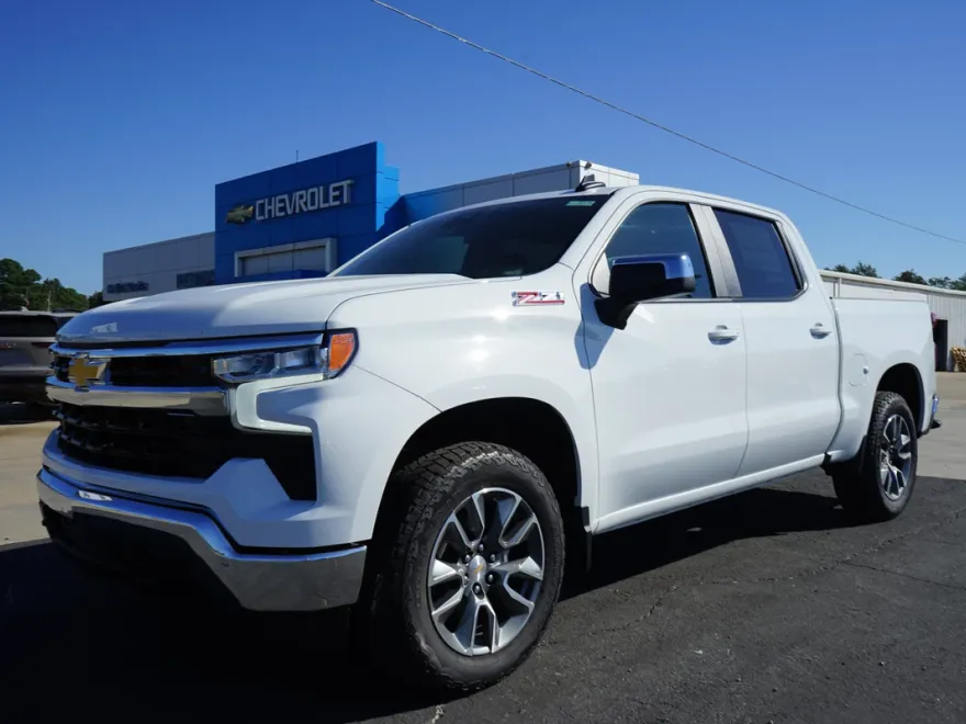 2026 Chevrolet Silverado 1500 LT photo 1