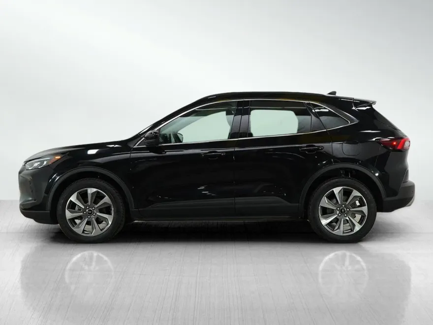 2024 Ford Escape Platinum photo 1