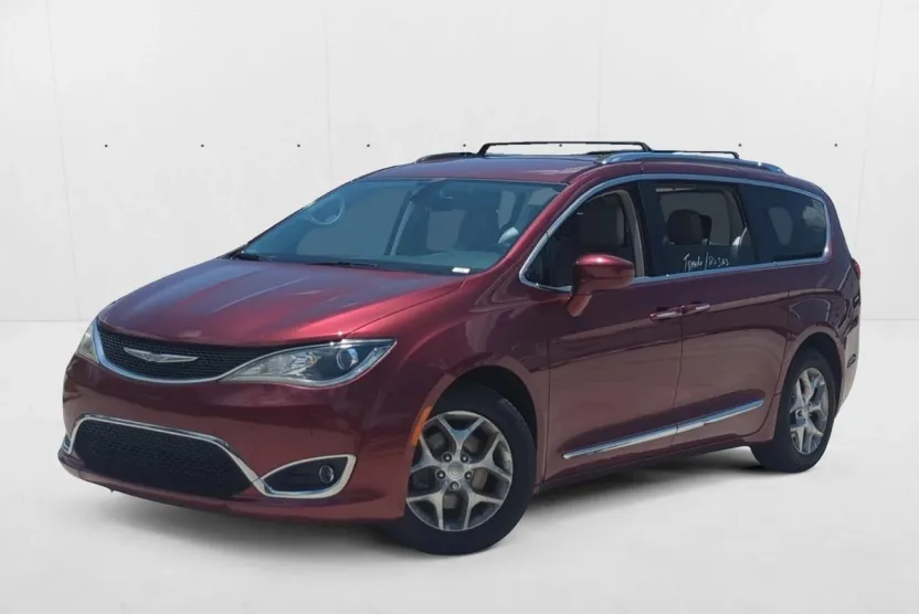 2017 Chrysler Pacifica Touring Plus photo 1