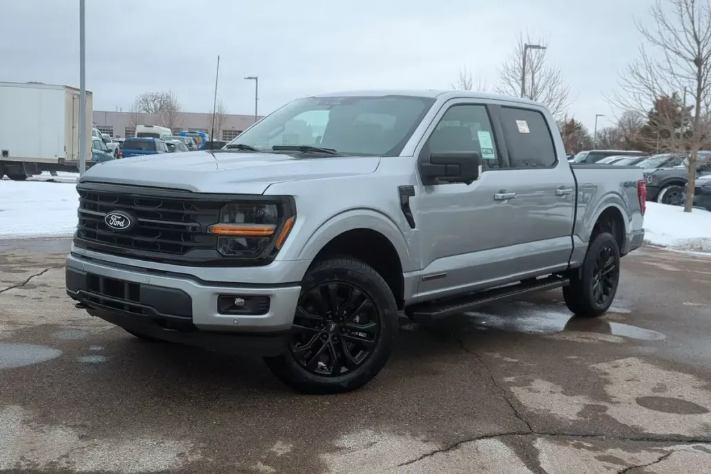 2025 Ford F-150 XLT photo 1
