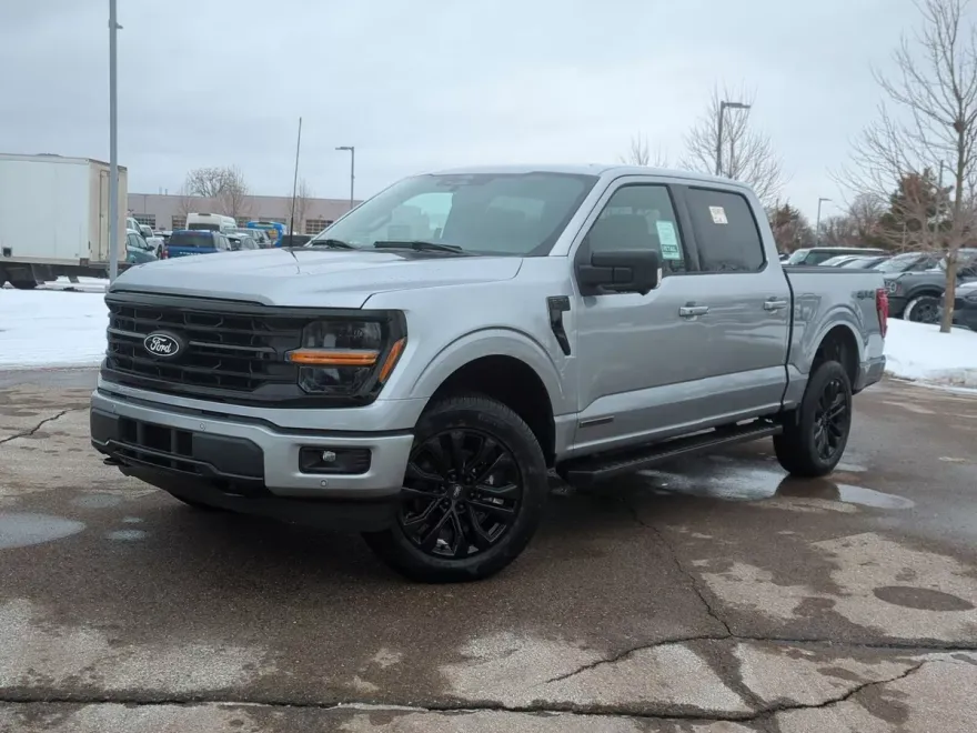 2025 Ford F-150 XLT photo 1
