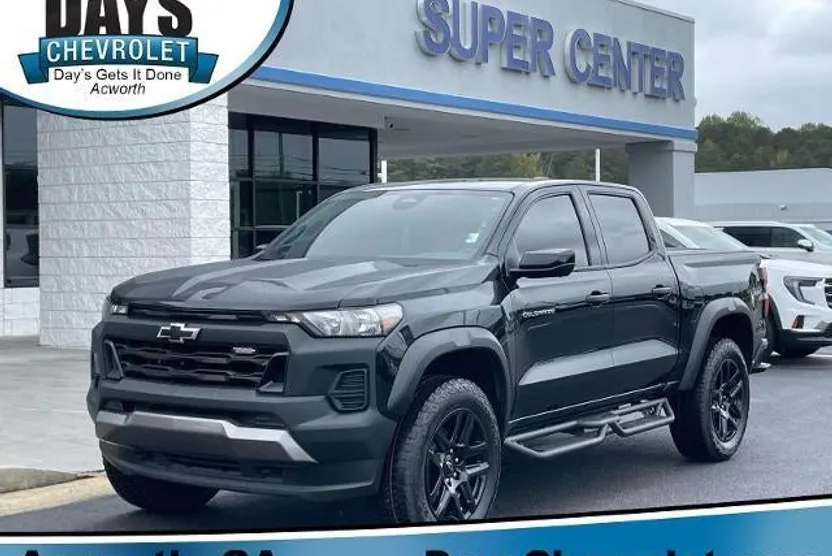 2024 Chevrolet Colorado Trail Boss photo 1