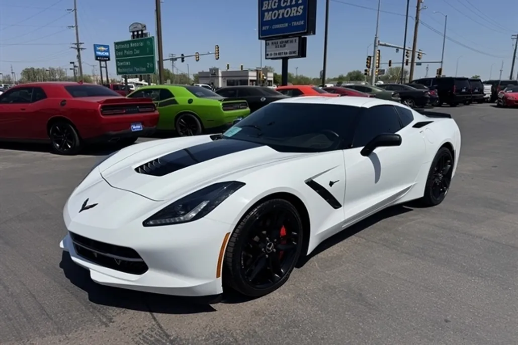 2015 Chevrolet Corvette Stingray 1LT Z51 photo 1