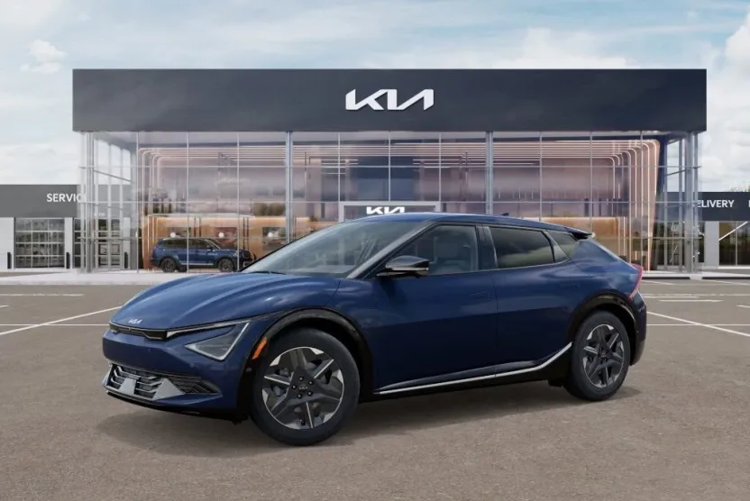 2025 Kia EV6 Light photo 1