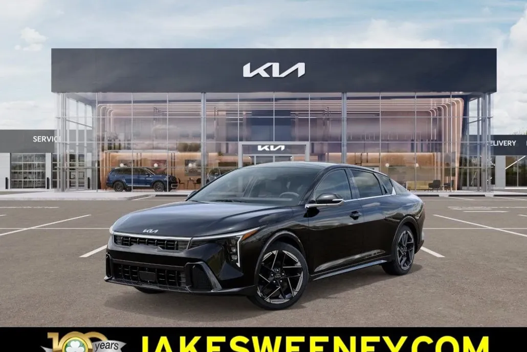 2025 Kia K4 GT-Line photo 1