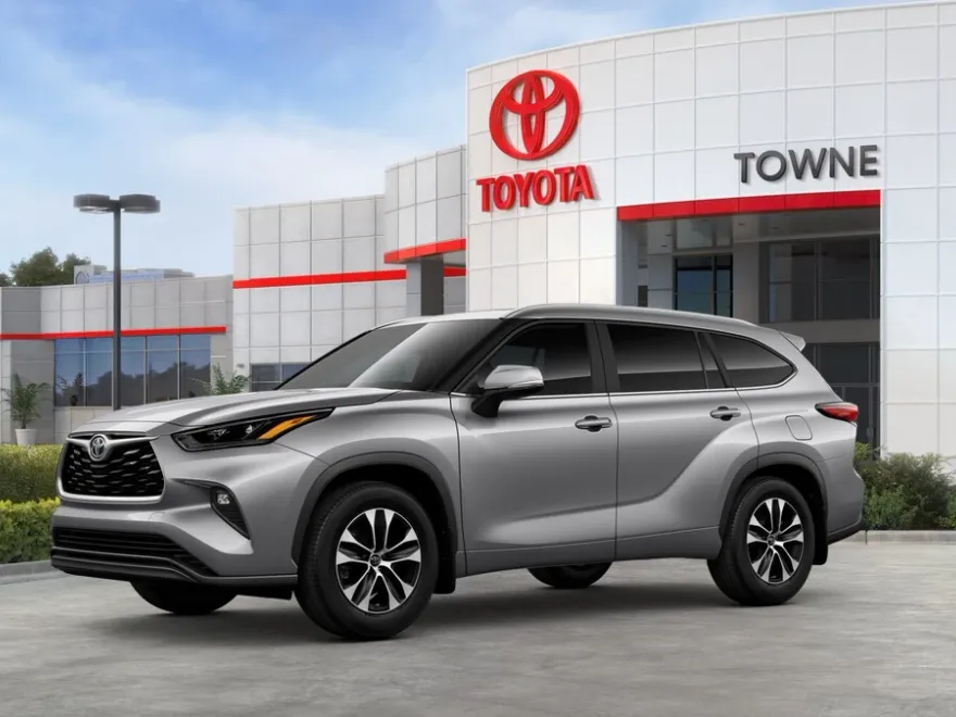 2025 Toyota Highlander XLE photo 1