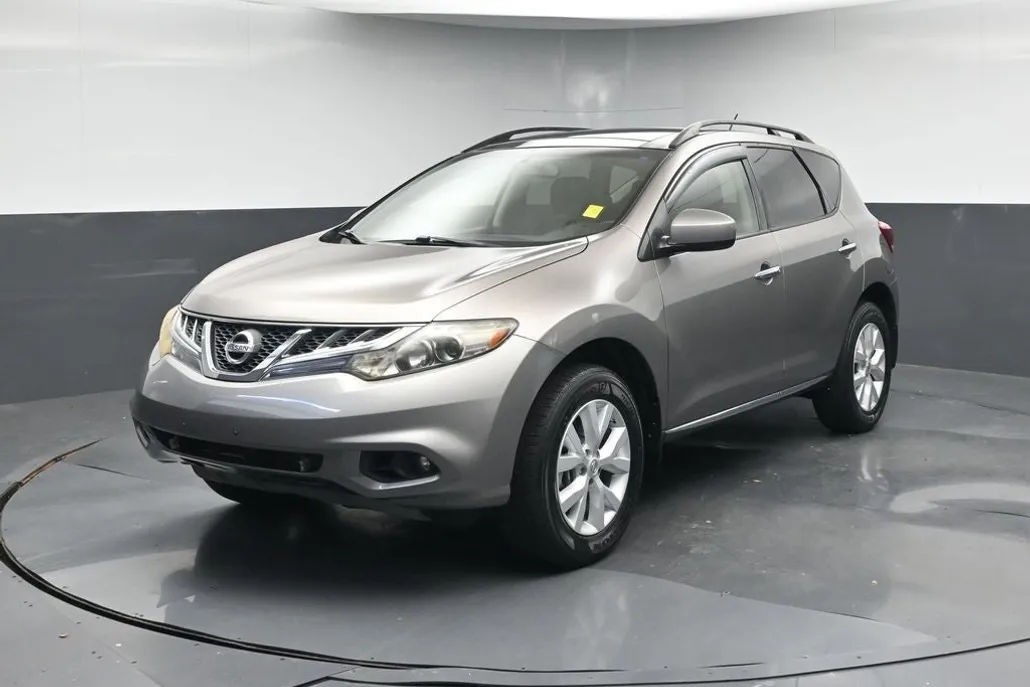2012 Nissan Murano SV photo 1