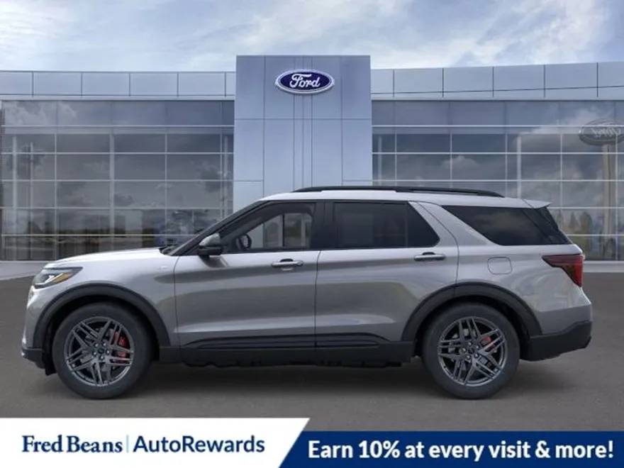 2025 Ford Explorer ST-Line photo 1