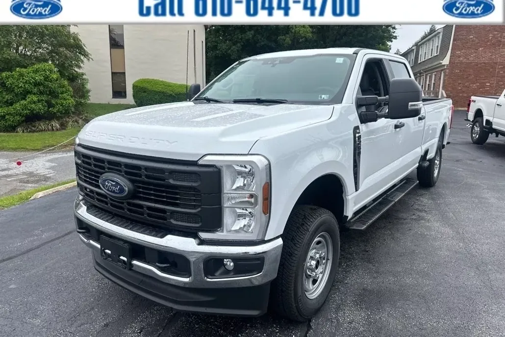 2025 Ford F-250 XL photo 1