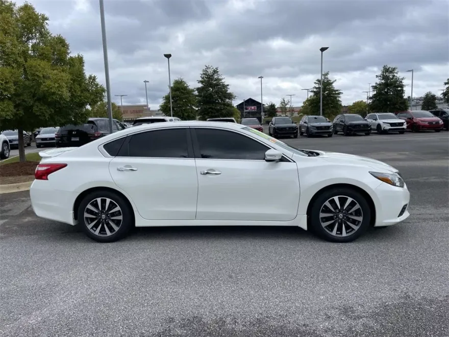2017 Nissan Altima 2.5 SL photo 1
