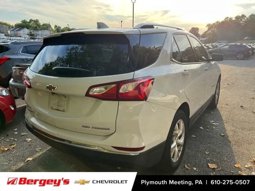 2021 Chevrolet Equinox Premier photo 1