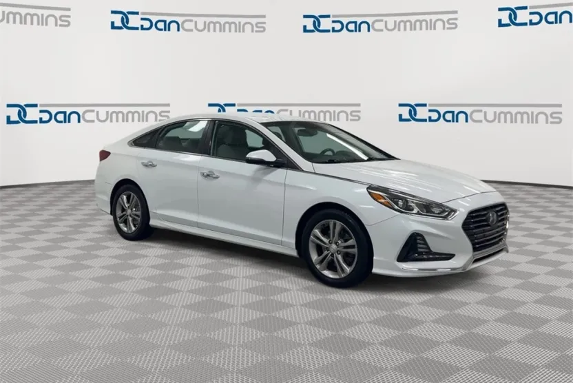 2018 Hyundai Sonata SEL photo 1