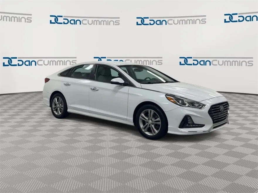 2018 Hyundai Sonata SEL photo 1