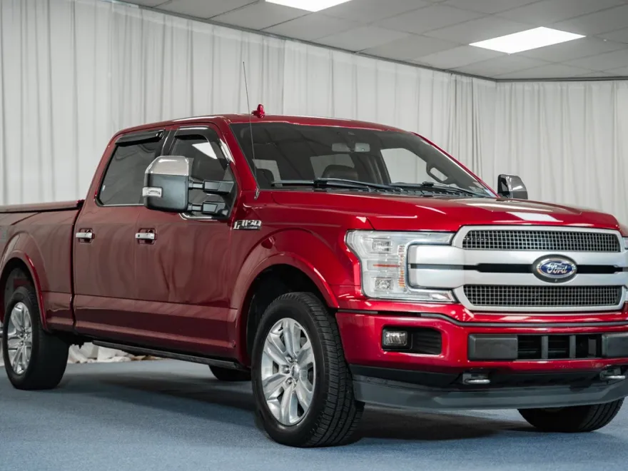 2019 Ford F-150 Platinum photo 1