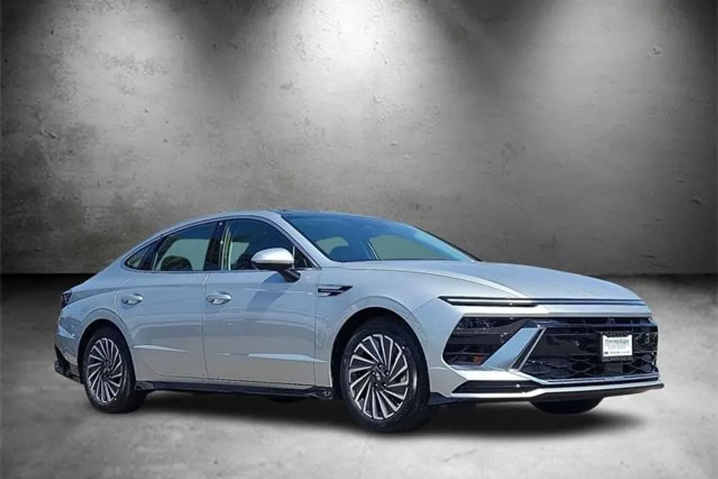 2025 Hyundai Sonata Hybrid Limited photo 1