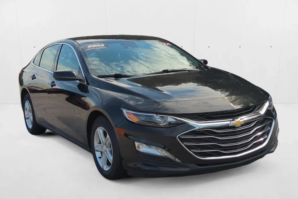 2024 Chevrolet Malibu 1LT photo 1