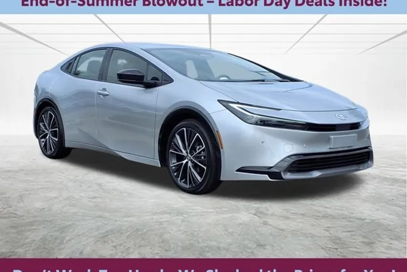 2024 Toyota Prius XLE photo 1