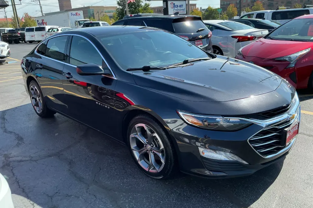 2023 Chevrolet Malibu 1LT photo 1