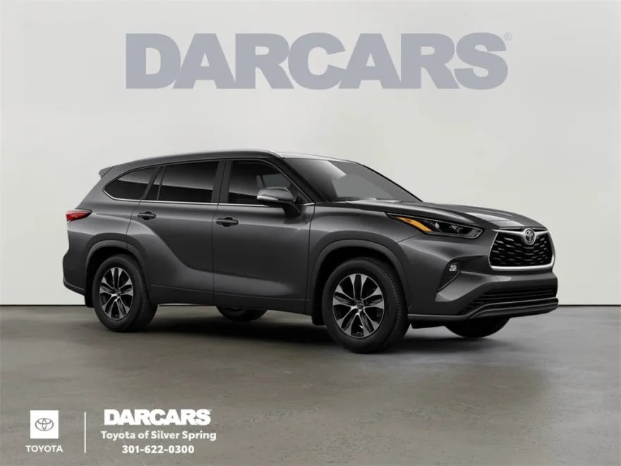 2025 Toyota Highlander XLE photo 1