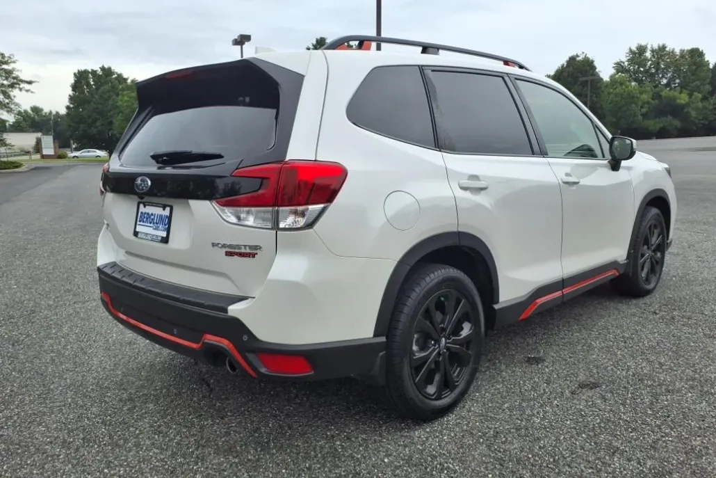 2021 Subaru Forester Sport photo 1