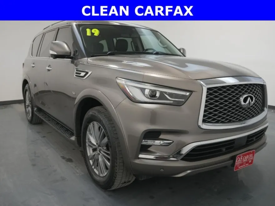 2019 Infiniti QX80 Luxe photo 1