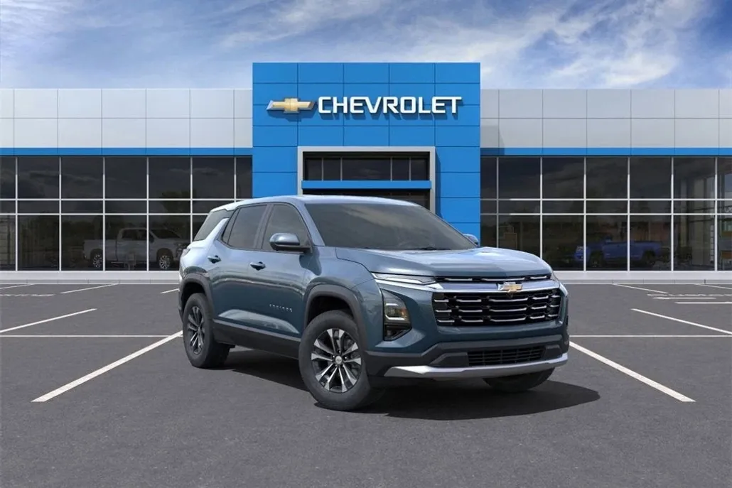 2026 Chevrolet Equinox LT photo 1
